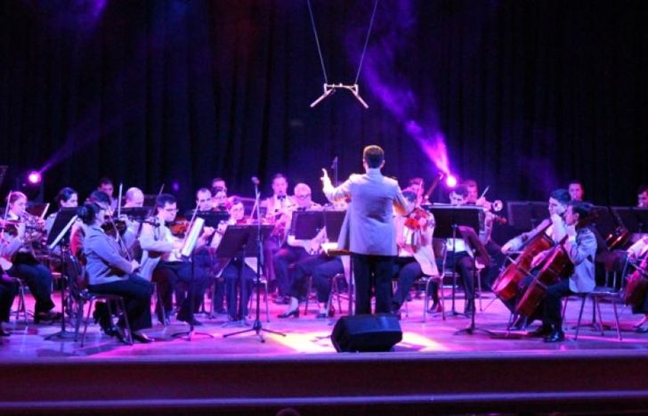Una orquesta que trae un variado repertorio a Banfield.
