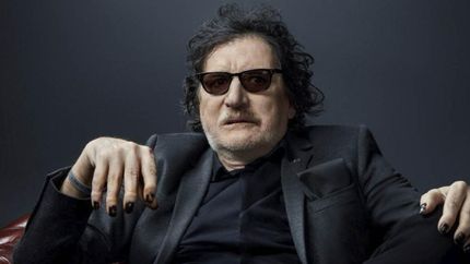 Operaron a Charly García. Operaron a Charly García.