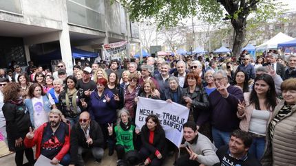 Se congregaron militantes y estudiantes.