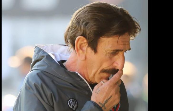 Vico lamentó los dos puntos perdidos en el empate en Floresta.