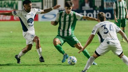 El Taladro suma 11 partidos sin poder ganar en la Liga Profesional. El Taladro suma 11 partidos sin poder ganar en la Liga Profesional.