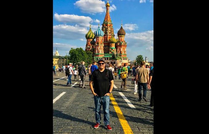 Hernán Morosuk observa los detalles y captura el momento, con su celular o su cámara.