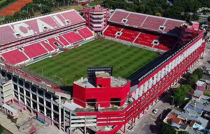 El Libertadores de América recibirá al River-Banfield.