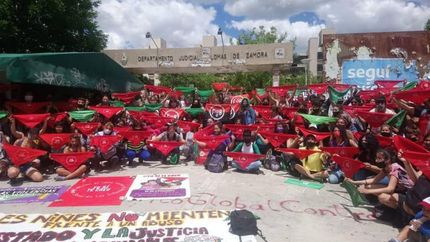 El pañuelazo que se realizó frente a Tribunales en la jornada.