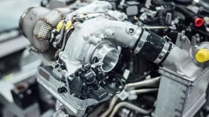 acusan a un mecanico por estafa y amenaza: te voy a quemar el auto