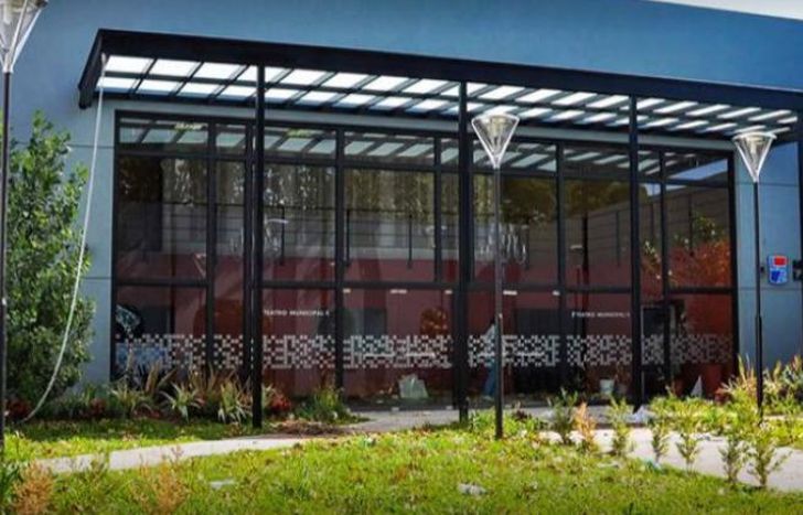 A partir de las 20 en Manuel Castro 262, Lomas.