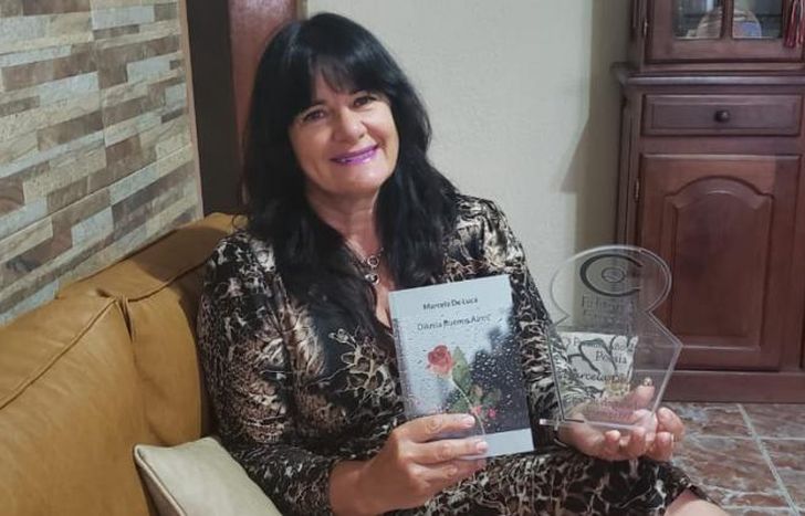 Marcela presenta su quinto libro.