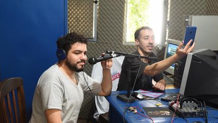 La Lunfarda Multimedio hará su programa desde la plaza.