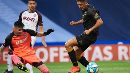 Lautaro Morales fue la figura de Lanús en Córdoba. Lautaro Morales fue la figura de Lanús en Córdoba.