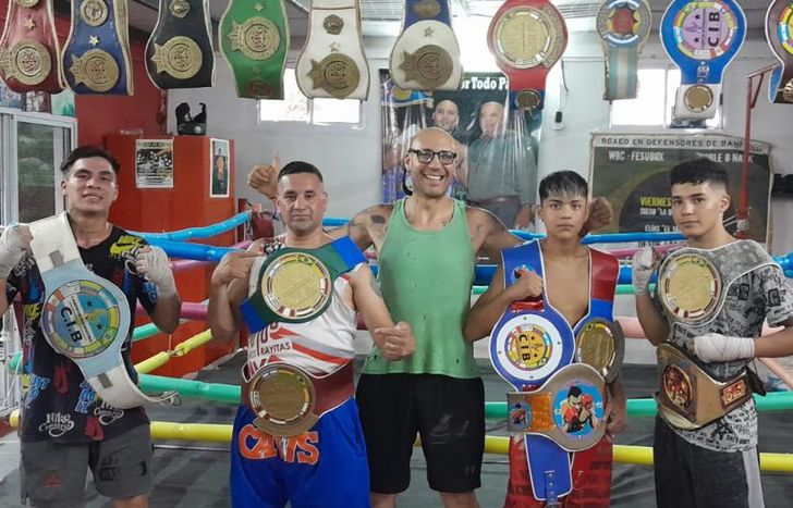 Cristian Suárez, Ricardo Vallejos, Diego Sanabria, Alan Vallejos e Ian Correa.