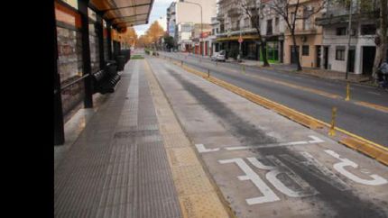 el paro fue contundente y el gobierno ya analiza reabrir las paritarias