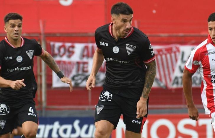 Pereyra conduce un avance de Los Andes.