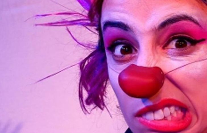 Agos Lotito, payasa rockera.