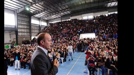 martín encabezó el encuentro y destacó la importancia de invertir en la educación pública.