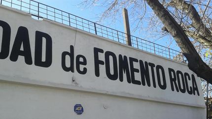 En Senillosa 310, Temperley.