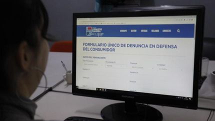 En la web hay un formulario que permite adjuntar documentación respaldatoria.