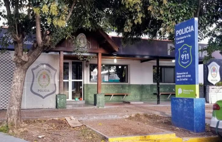 El agresor fue llevado a la Comisaría 4ª de Llavallol.