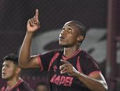 Yoshan Valois, el héroe de Lanús en el Clásico del Sur.