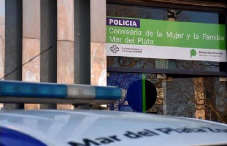 La policía y fiscalía iniciaron una investigación para poder identificar al supuesto cuidacoches.