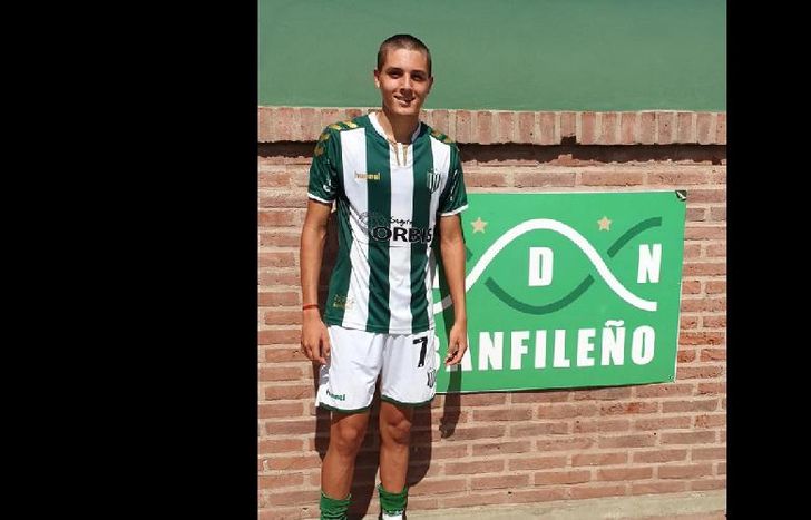 El delantero es hijo del histórico goleador: el Jardinero Cruz.