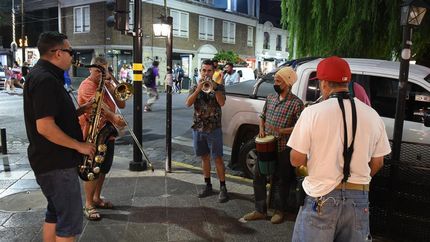 Artistas locales se presentarán en cuatro escenarios.