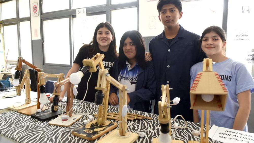 Cada curso presentó su proyecto.