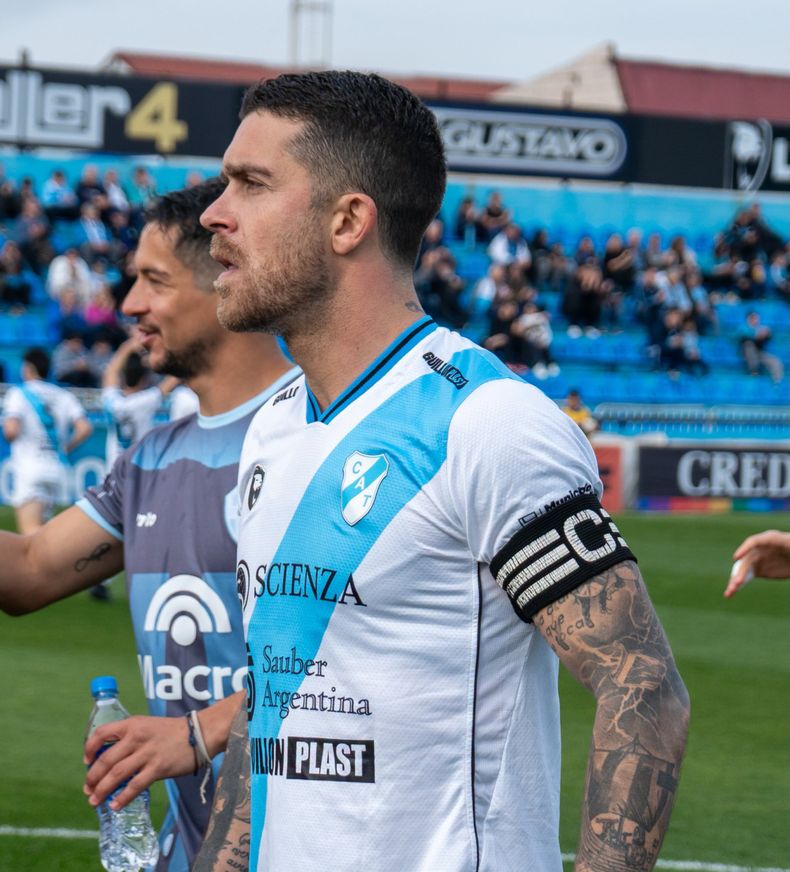 Arregui, el capitán y el líder de Temperley.
