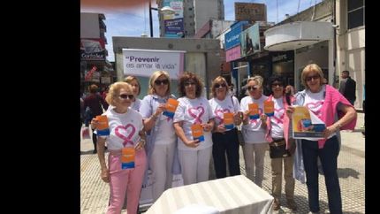 realizaran charlas y actividades en el mes de lucha contra el cancer de mama