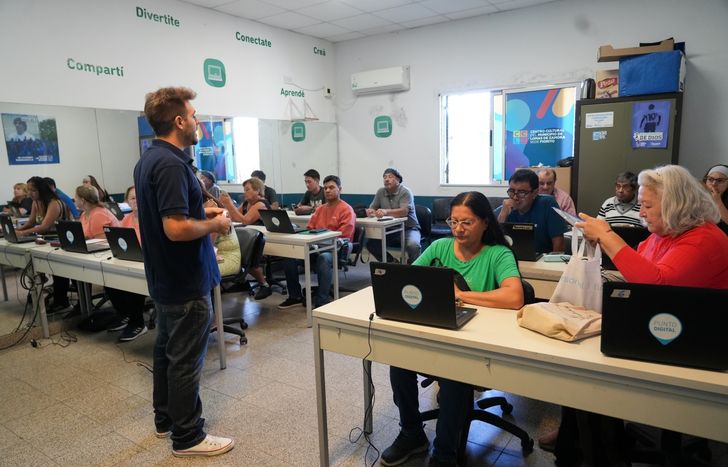 Todos los miércoles y jueves de abril darán clases en el Punto Digital Fiorito.