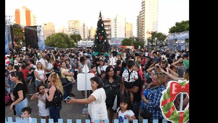 el paseo navideño ya recibió a miles de vecinos. el paseo navideño ya recibió a miles de vecinos.