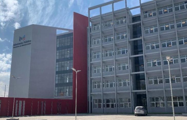 Se negó a declarar el hombre que confesó haber matado a su mujer a machetazos en Budge.