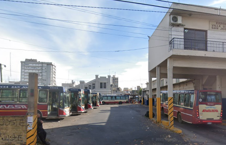 La terminal de la 266, un punto neurálgico para Lomas de Zamora.