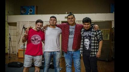 dubbel adelanta las canciones de su primer disco