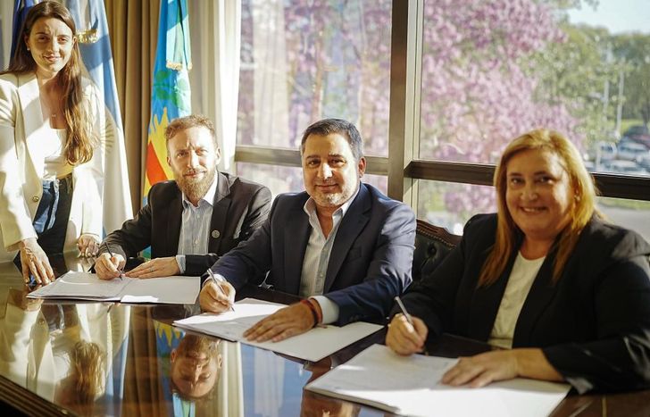 Federico Otermín, Diego Molea y Fernanda Vázquez anunciaron el Consejo de Seguridad y Justicia de Lomas junto a la UNLZ.