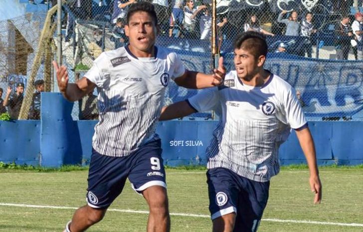 El goleador le pone punto final a una carrera a puro grito.