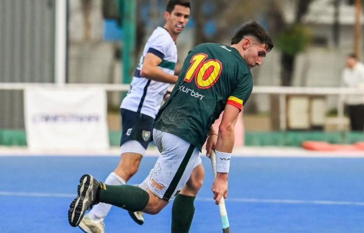 El goleador se despachó con un hat-trick.