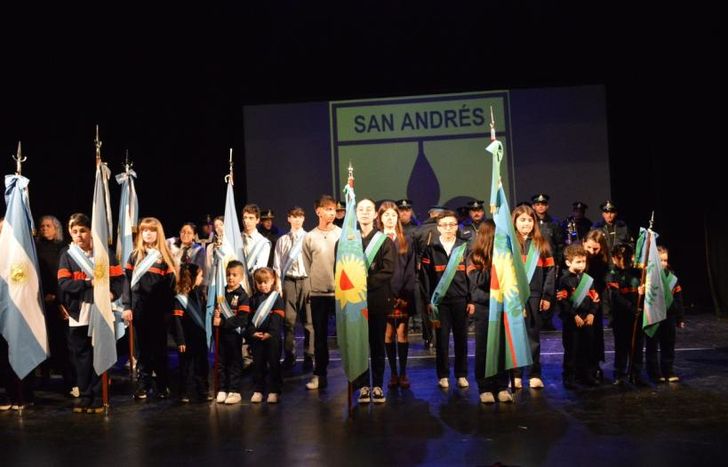 La escuela cuenta con más de 600 alumnos y alrededor de 70 docentes.