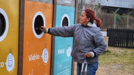 Vecinas y vecinos ya acercan sus materiales reciclables.
