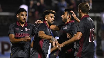 Marcelino Moreno, figura de Lanús con dos goles.