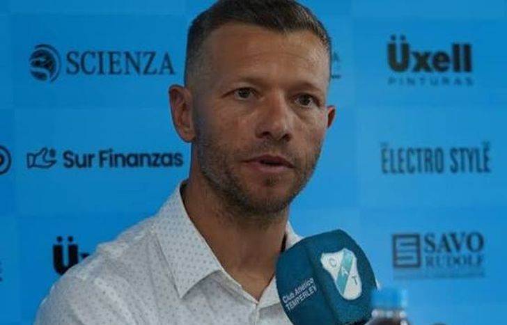 La bronca de Nicolás Domingo tras el empate de Temperley.