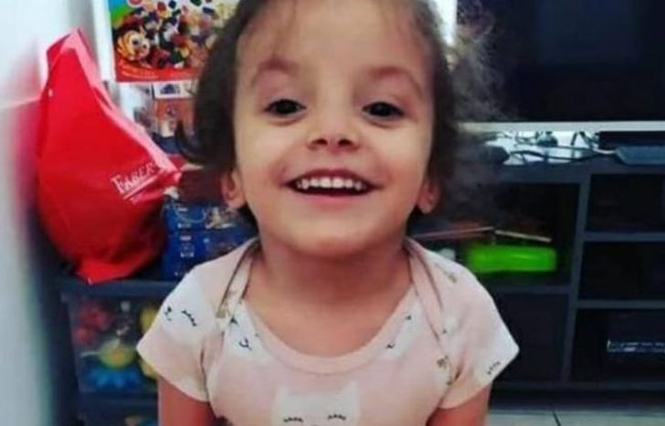 Tiene cuatro años y debe ser operada.