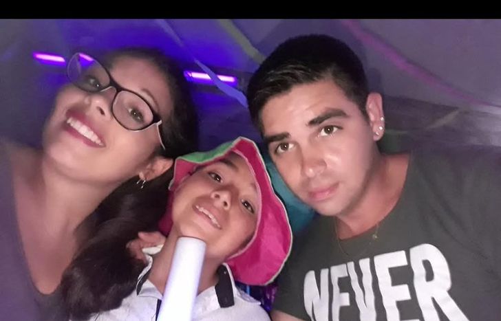 Gabriela junto a su marido y su hijo.&nbsp;