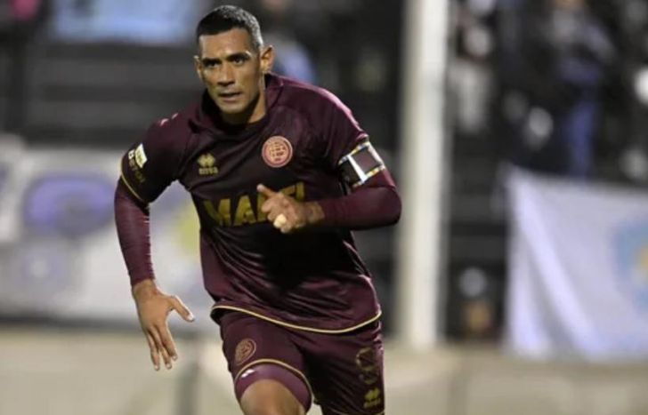 José Sand, otra vez figura en Lanús.