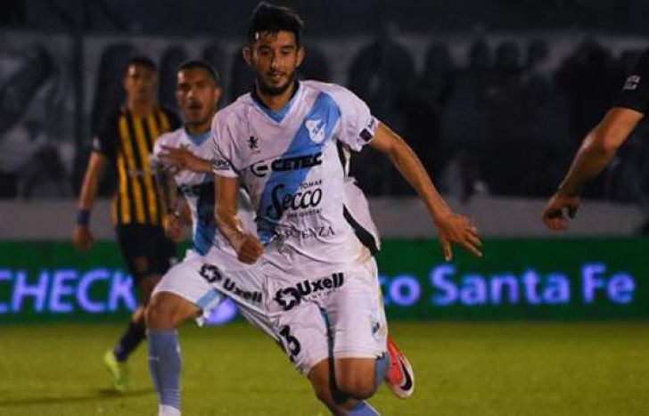 Villasanti jugó una temporada en el Gasolero.