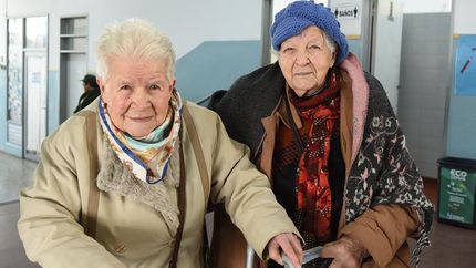 Dora y Elba con 99 y 93 años fueron a ejercer su derecho de ciudadanas. Dora y Elba con 99 y 93 años fueron a ejercer su derecho de ciudadanas.