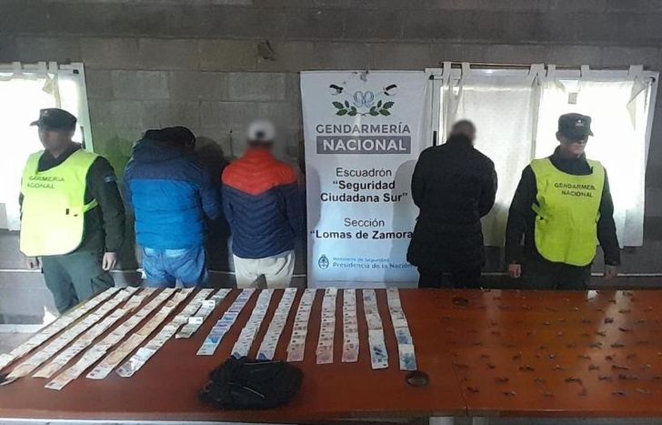 Les incautaron cocaína y dinero en efectivo.