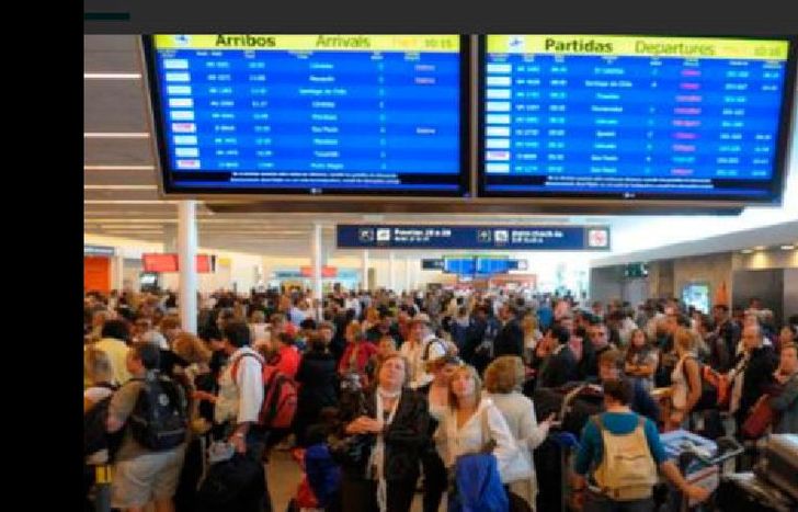 al menos son cinco los vuelos demorados esta mañana.