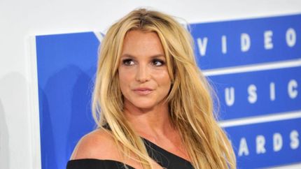 Se liberó en noviembre de la tutela de su padre.