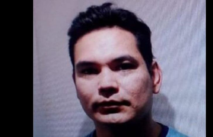 la pareja de la víctima sigue prófugo.