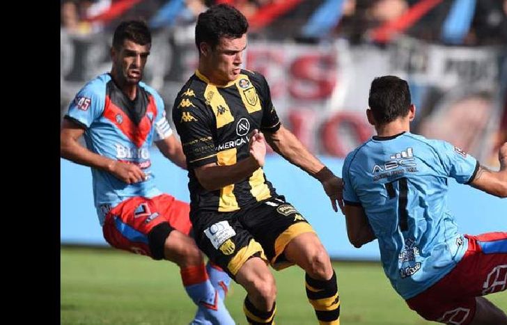 Marcelo Lamas y Nicolás Benegas son del interés de Fabián Nardozza, técnico de Defensores de Belgrano.